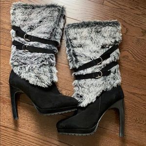 Platform suede boots
